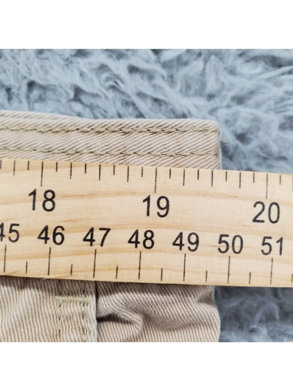 IZOD Shorts Mens Size 40 Tan Cargo 100% Cotton Casual *Read*